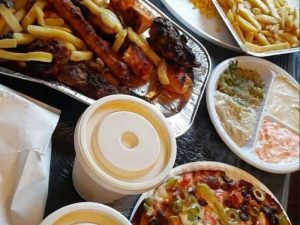 مطعم الشجرة جازان — فطائر وأكلات شعبية