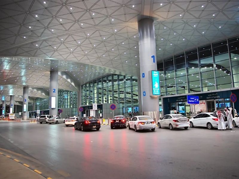 مواقف مطار جازان الدولي — الأسعار والمناطق وطريقة الدفع